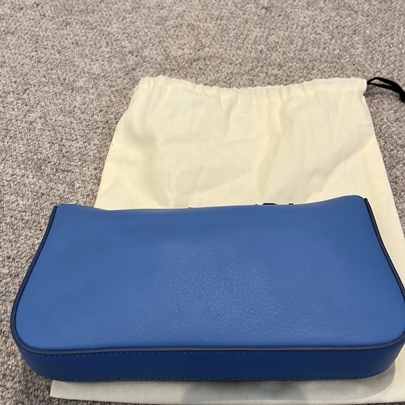 Rare color! FENDI Runway! GORGEOUS FENDI Baby Blue Baguette! PERFECT CONDITION - Picture 5 of 12